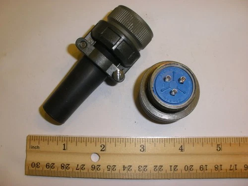 NEW - MS3106A 20-6S (SR) with Bushing - 3 Pin Female Plug