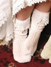 Victorian Trading Co NWT Ivory Lavish Lace Ankle Slouch Socks 6E