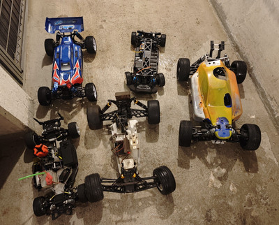 Nitro und elektro Buggy Offroad Konvolut Ersatzteile Bastlerpaket