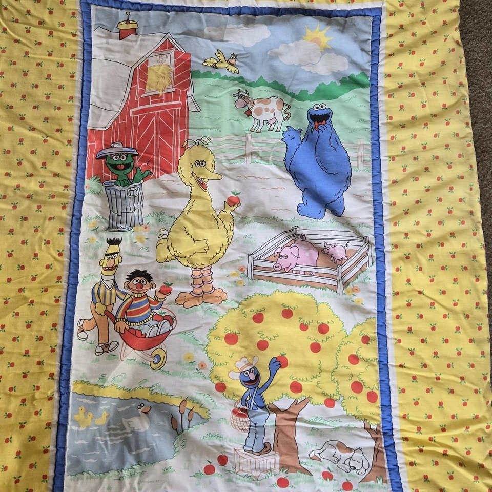 Manta Edredón Bebé Calle Sésamo Hecha a Mano De Colección Granero Amarillo Granero Foto 2 de 3