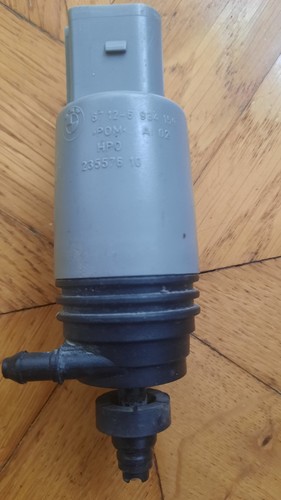 BMW E60 E61 E63 E65 E90 E91  Waschpumpe Wischwasserpumpe Scheibenwischer 6934159