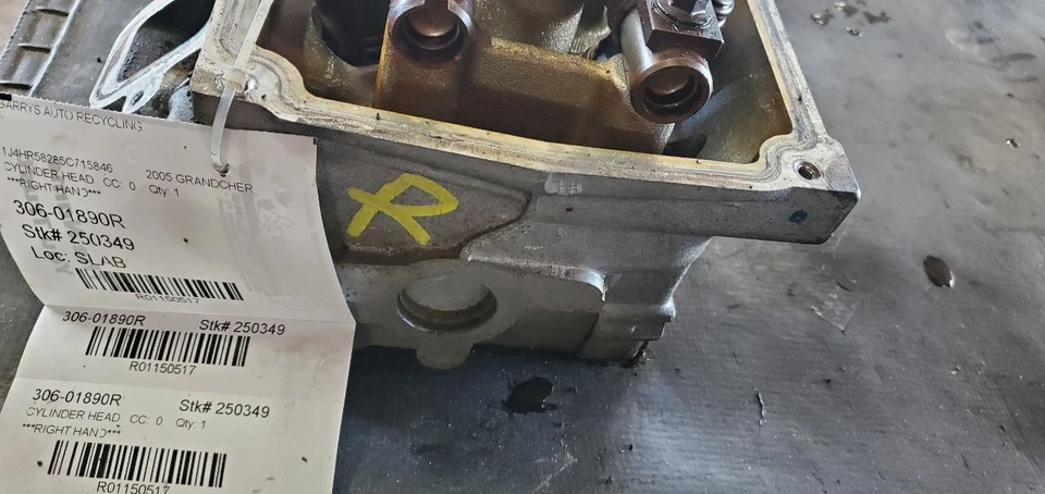 Passenger Right Cylinder Head 5.7L Fits 04-05 DODGE 1500 PICKUP 1150517 - Image 4 of 4