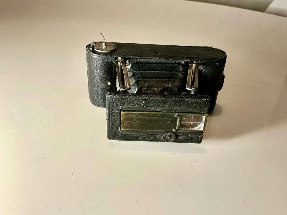 Ancien appareil photo à soufflet , miniature - Photo 3/4