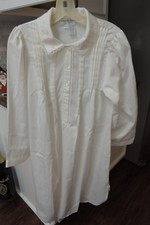 Miss Elaine white Floral embroidered collar long Sleeve Short Night Gown M NW
