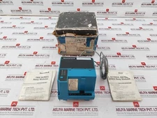 HONEYWELL EC7850 A 1122 Burner Control