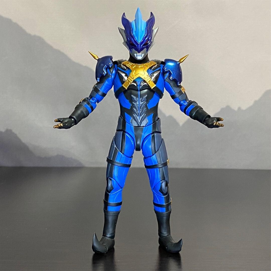 SHFiguarts ULTRAMAN TREGEAR フィギュア Amazon.com: S.H. Figuarts Ultraman Legia - S.H. Figuarts