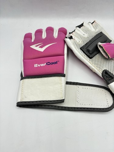 Everlast Pink 4oz MMA Gloves Women Training Gear - Picture 3 of 13