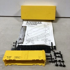 Accurail HO Kit M of W Yellow MW3280 40' Steel AAR Box Car Item# 3284