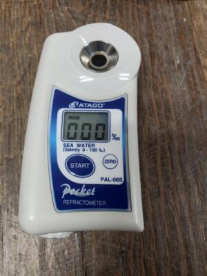 J31   ATAGO PAL-06S SEAWATER SALINITY DIGITAL REFRACTOMETER  