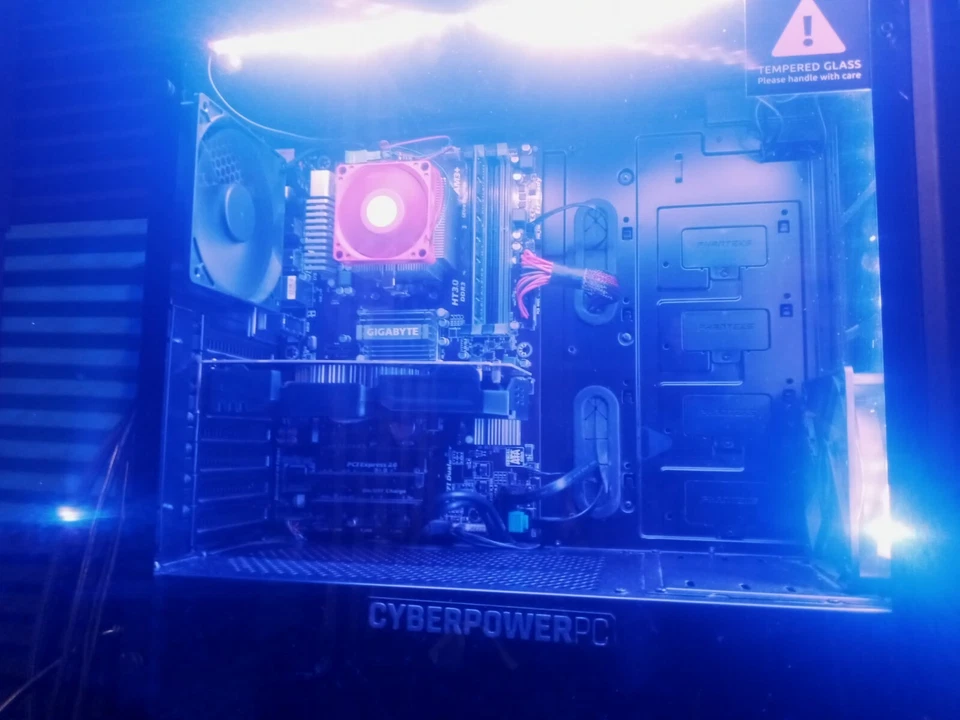 PC para juegos Cyberpower Rx 550 Fx 6300 8 GB Ram 500 GB de almacenamiento Foto 2 de 4