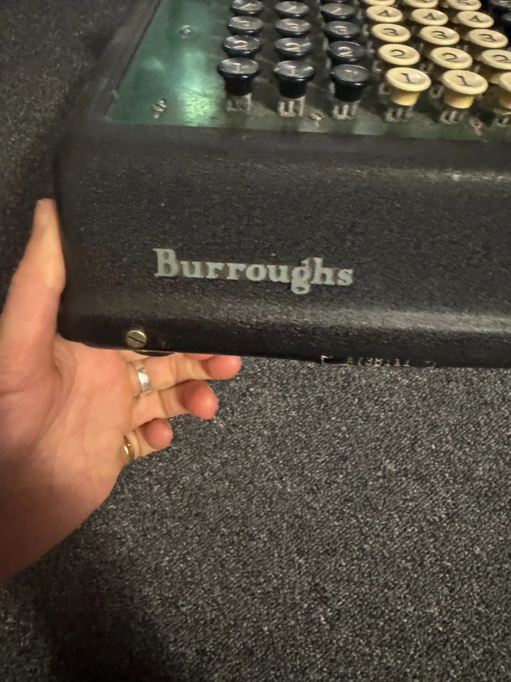 Burroughs adding machine vintage counting machine good condition but needs tape. - Image 3 of 3