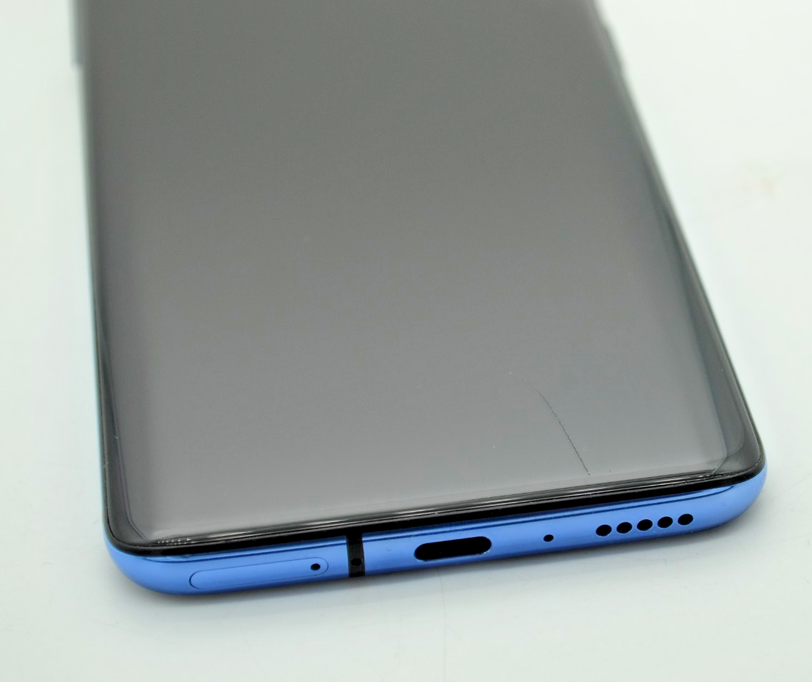 OnePlus 7 Pro Smartphone Nebula Blue (16,9 cm) AMOLED-display 8 GB RAM 256 GB geheugen, drievoudige camera (48 MP) pop-up camera (16 MP) - Dual SIM mobiele telefoon (Refurbished