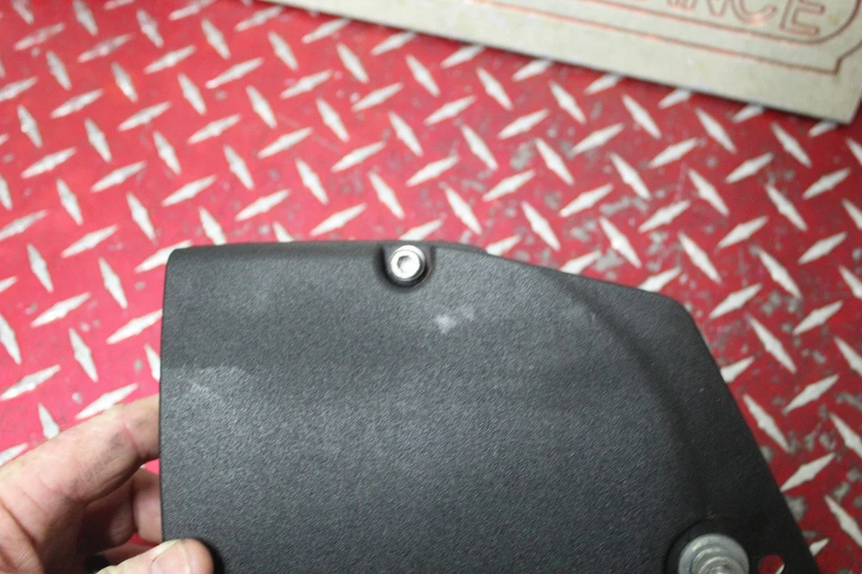 Harley Davidson Sportster 48 2016 cuarenta y ocho OEM cubierta de polea de tracción delantera SP106 Foto 3 de 4