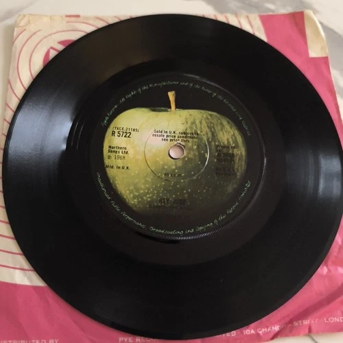 1968 The Beatles Hey Jude 7" Vinyl Single Record. Apple KT First Pressing