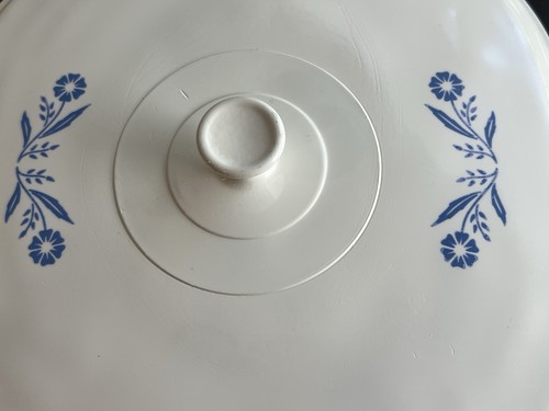 Vintage CORNING WARE Blue Cornflower Casserole + White Matching Lid B-10 EUC! - Picture 4 of 7