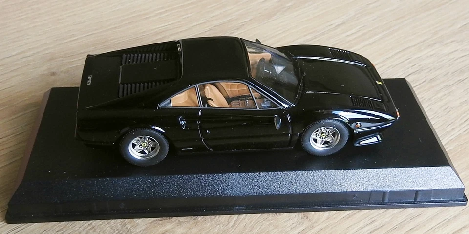 FERRARI 308 GTB Black - 1/43ème BEST 9202 - Photo 3/4