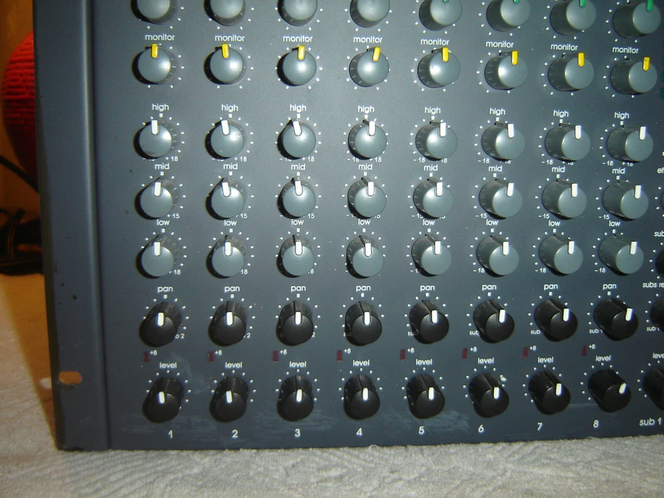 Biamp 83RX 8x2.1, 8 Channel Mixer, Spring Reverb, 3 Band Equalizer, Vintage Rack - Image 4 of 4
