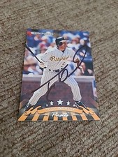 Tony Womack autographed Baseball Card (Pittsburgh Pirates) 1997 Donruss #146