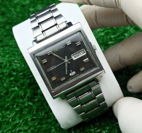 Vintage Seiko 5 TV Watch Automatic 21 Jewels Squared Silver Classic Japan 70s