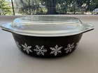 Vintage Pyrex Black Snowflake Casserole 043 - 1-1/2 qt. With Lid