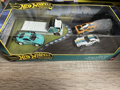 Hot Wheels Diorama Fleet Street Pandem Subaru BRZ, Nissan Maxima