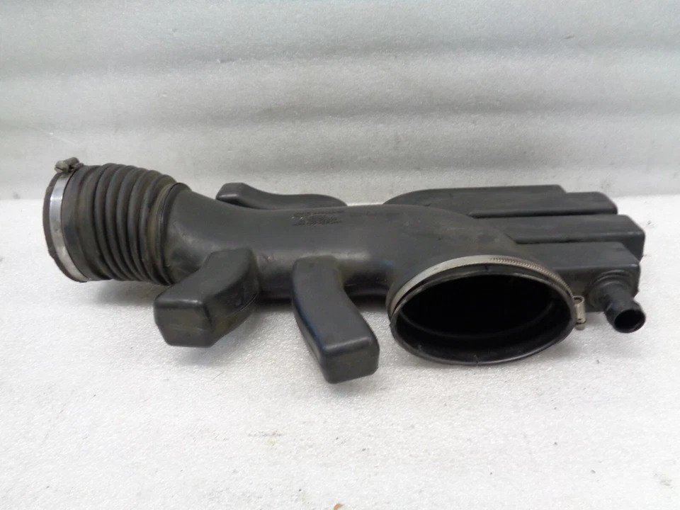 2006-2009 Range Rover Sport 4.2L Engine Air Cleaner Duct Intake OEM AK2203227 - Image 3 of 4