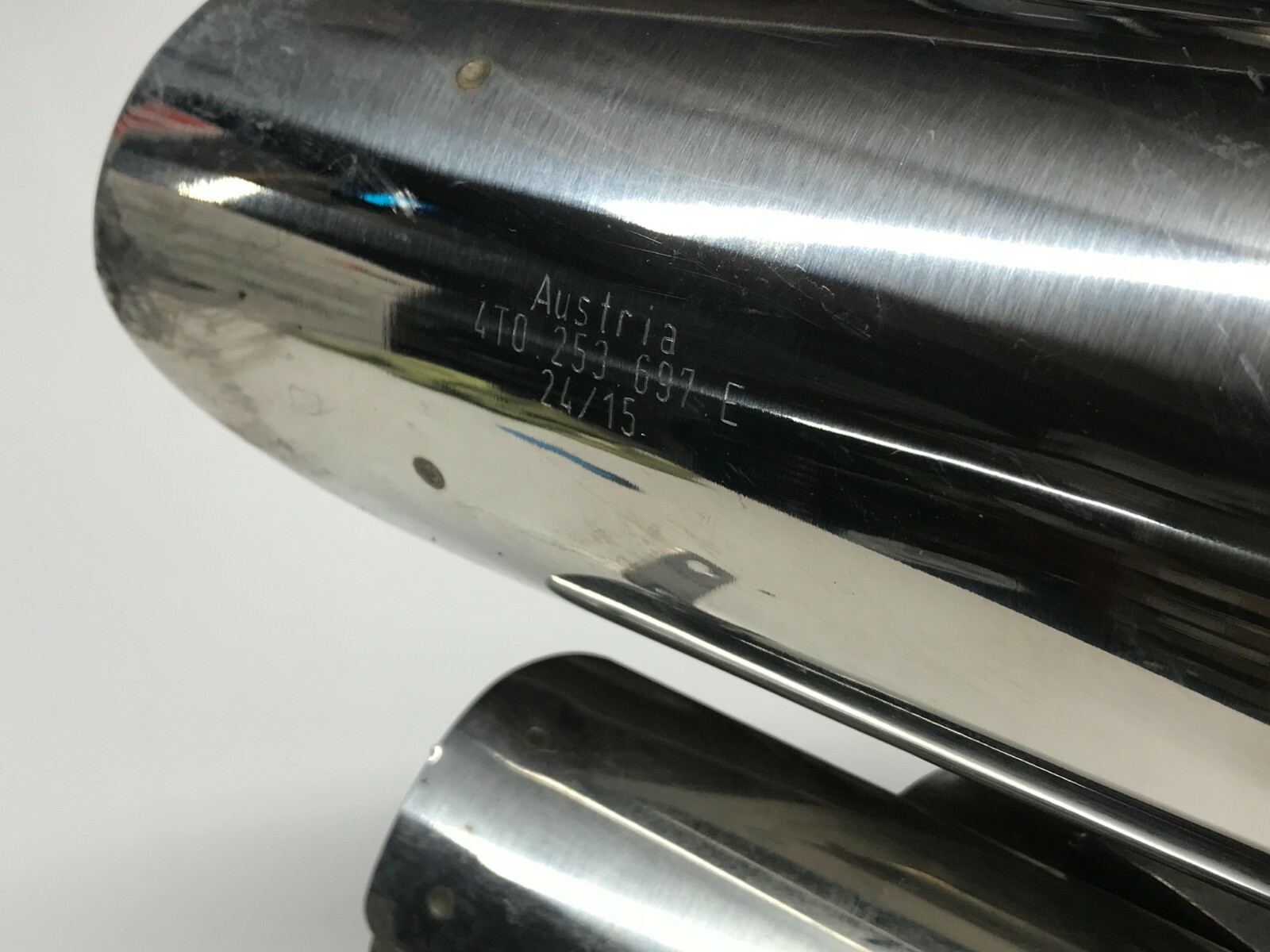 LAMBORGHINI HURACAN REAR LEFT LH DRIVER SIDE EXHAUST TIP PIPE OEM 4T0253697E