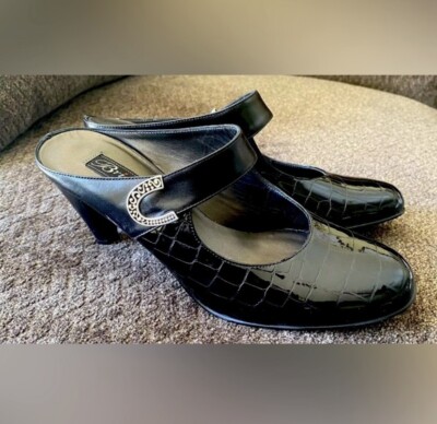 Brighton Womens Leather Embossed Mule Shoes s-l400.jpg main image 2