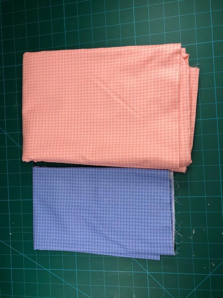 Quilters Project Bundle 3.5 yards Fabric Houndstooth, Westminster Fibers Pink - Image 3 of 4