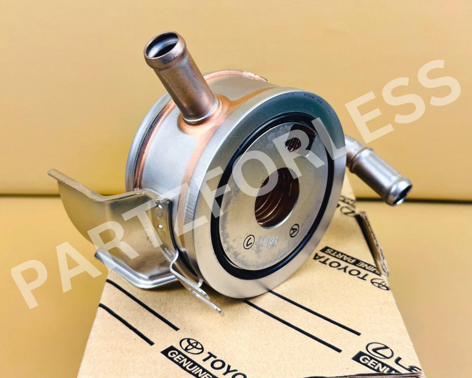 15710-50020 TOYOTA GENUINO Land Cruiser Lexus LX470 CONJUNTO DE ENFRIADOR, ACEITE NUEVO OEM Foto 3 de 4