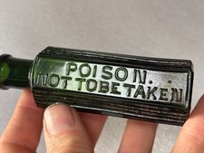 61007 Old Vintage Antique Glass Poison Bottle Green NTB Hexagonal POISON