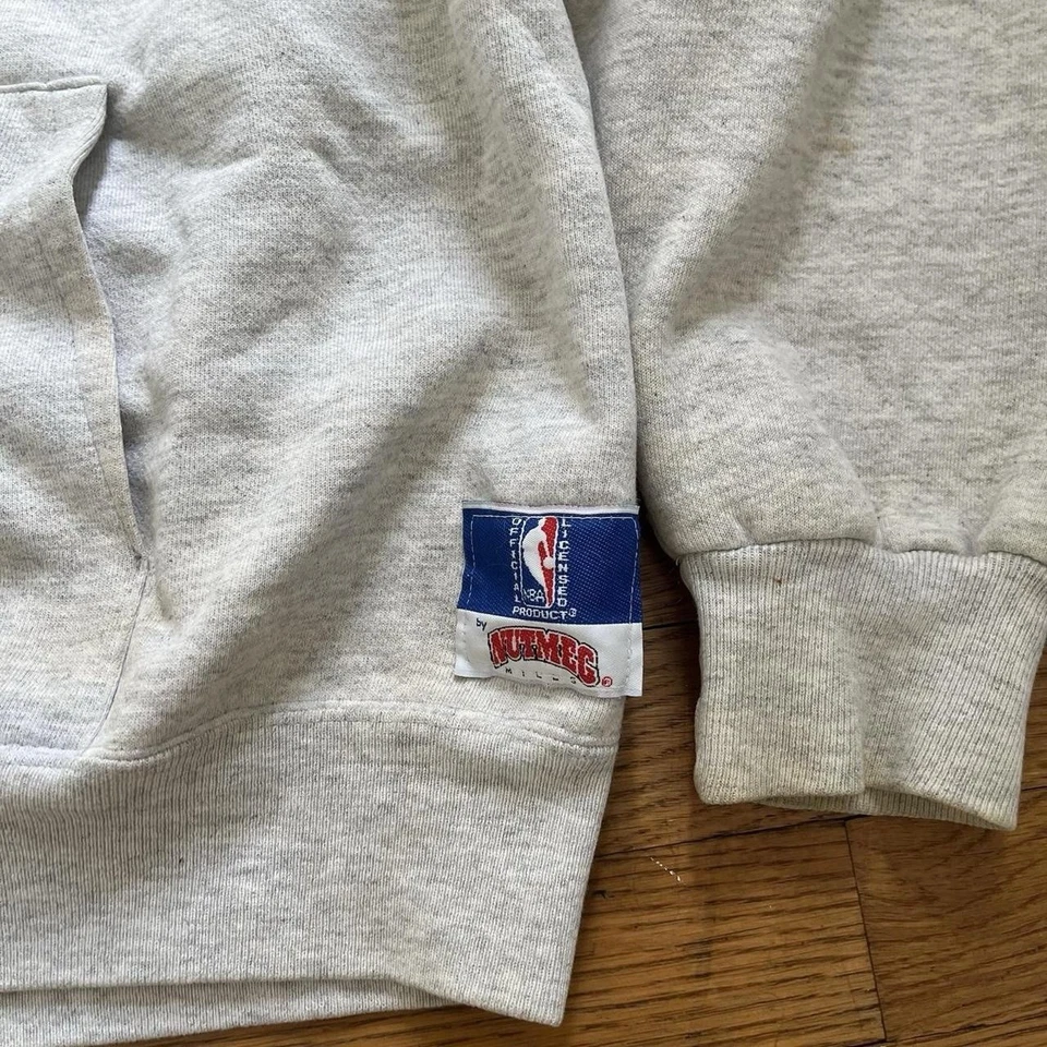 Sudadera con capucha vintage Nutmeg Mills Detroit Pistons XL Foto 2 de 4