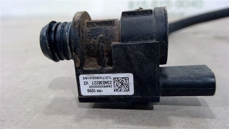 2017-2019 GMC ACADIA POWER BRAKE BOOSTER VACUUM SENSOR 13581099 - Image 2 of 4