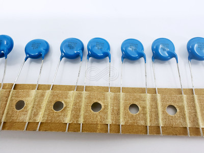 25X CD11ZU2GA332MYVKA TDK 3300pF 3.3nF X1 Y1 400V High Voltage Ceramic Capacitor