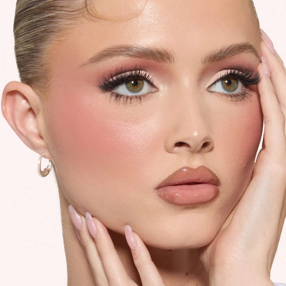 HUDA BEAUTY Blush Filter Blurring Blushlighters Palette Toasty Peach AUTHENTIC - Image 3 of 4