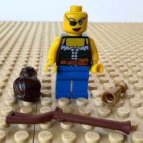 LEGO Pirates 2: Female Pirate, FLINTLOCK, pi101, 6253, SHIPWRECK HIDEOUT, 2009