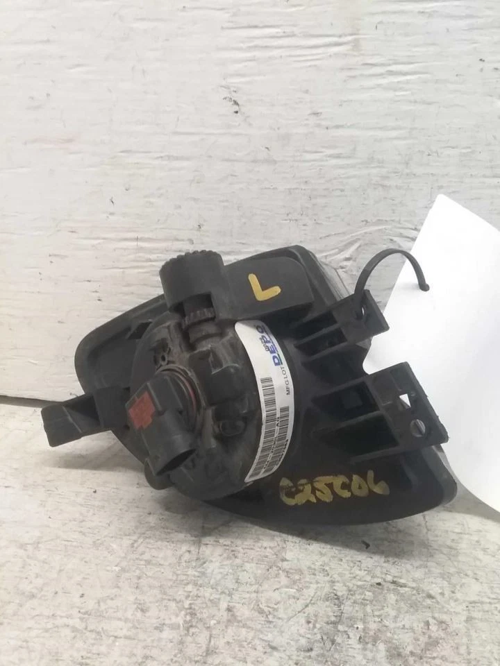 Luz de estacionamiento/esquina del conductor montada en parachoques antiniebla para BMW 528i 2862506 11-13 Foto 3 de 4