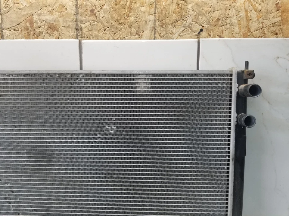 Radiador Subaru Tribeca 2009 3,6 L Foto 4 de 4