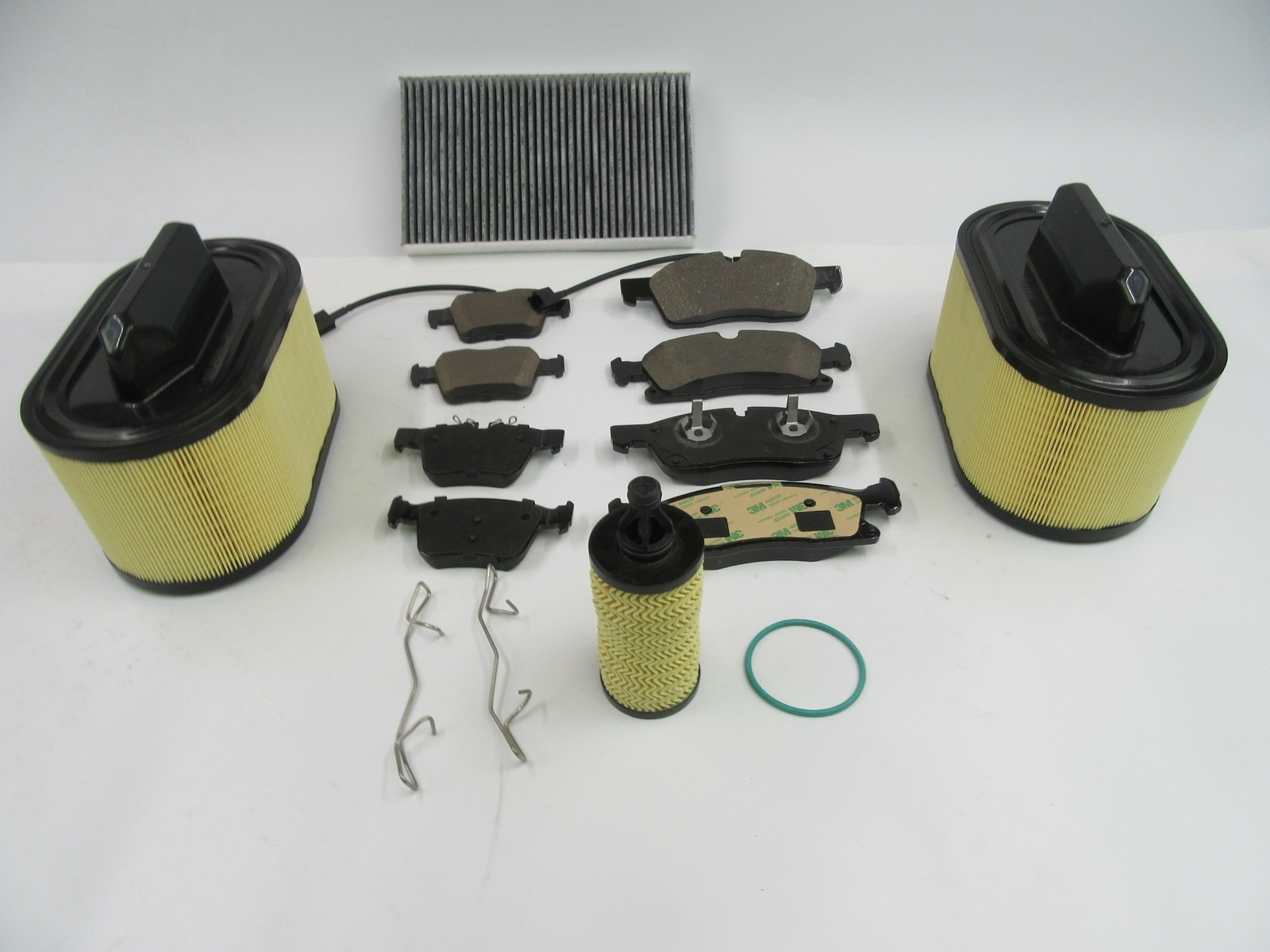 Maserati Levante  front and rear brake pads Oil Air Cabin filter set TopEuro #53