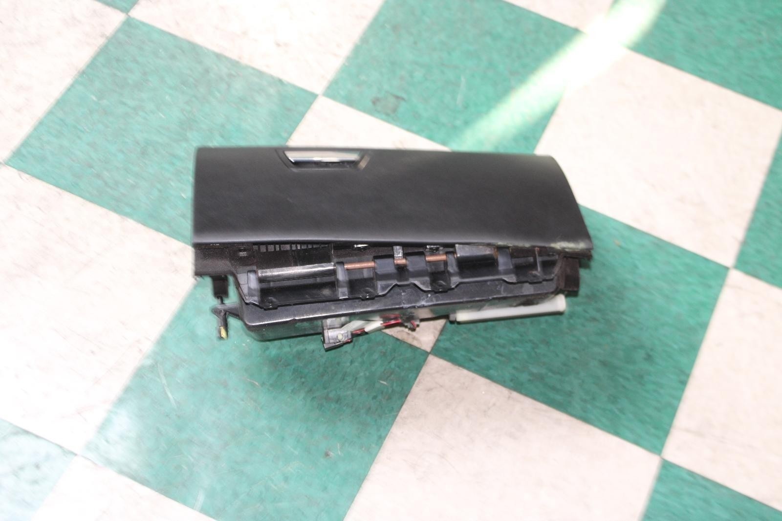 14-19 QUATTROPORTE Nero Black Dashboard Passenger RH Glove Box Unit Factory OEM