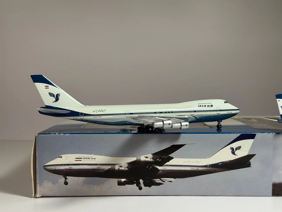 Aeroclassics 1:400 Iran Air Boeing 747-200M + 707-320 EP-IAG + EP-IRJ con GSE 2 Foto 4 de 4