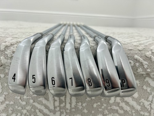 Srixon ZX4 Irons (4-PW). Left Handed. Nippon Pro 950GH Neo Shafts (Regular).