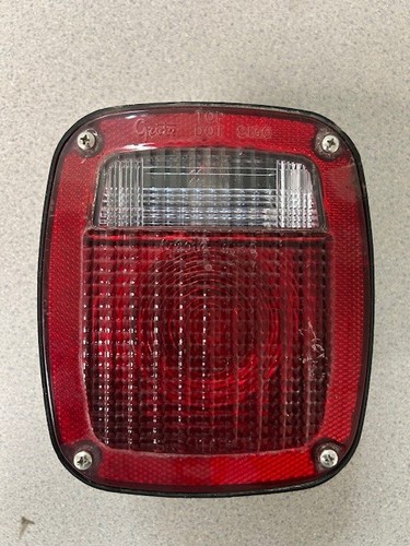 OEM, TAILLIGHT/ BRAKE LIGHT ASSEMBLY, LH DRIVER, GROTE 5370