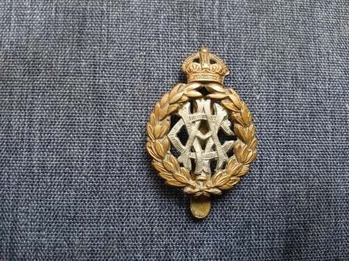 #315 - WW1 ARMY VETERINARY CORPS CAP BADGE
