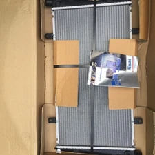 VOLVO V40 S40 NOS TURBO MANUAL Radiator 8602117 32102171 NISSENS MADE IN DENMARK