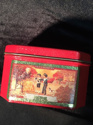 NESTLE Tin Can woman with children Les Lauriers Bristolware Vintage 1988 - Picture 11 of 11