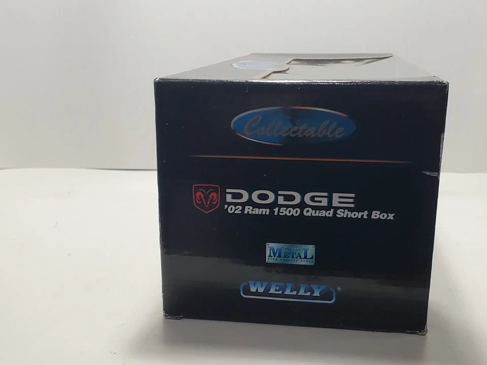 2002 Dodge Ram 1500 SLT Quad Short Box Pickup Truck Welly 1:18 Scale Diecast - Image 4 of 4