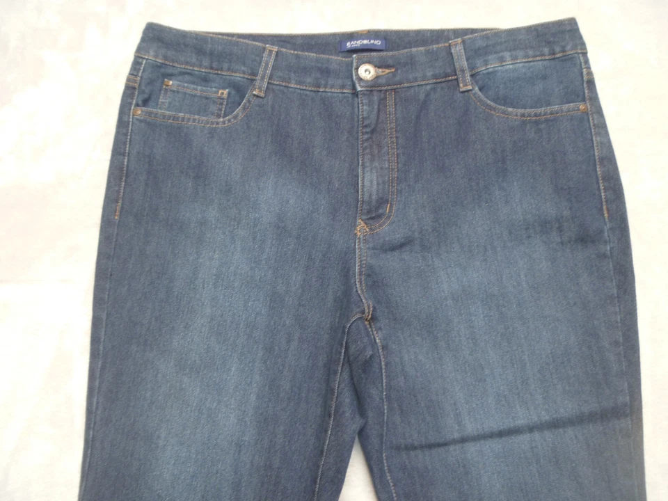 Pantalones de mezclilla Bandolino para mujer talla 16 Caroline azul oscuro lavado pierna recta elásticos Foto 2 de 4