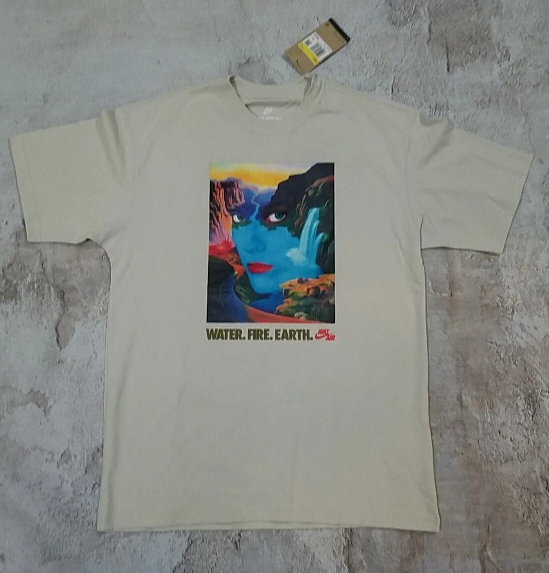 Mens Small Loose Fit Nike Sportswear Max90 Light Bone Graphic T 