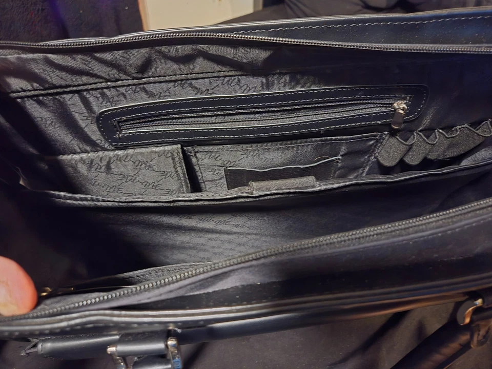 Mobile Edge for Her, The Large GINEBRA MicroFiber Laptop Tote Hasta 17.3" COMO NUEVO Foto 3 de 4